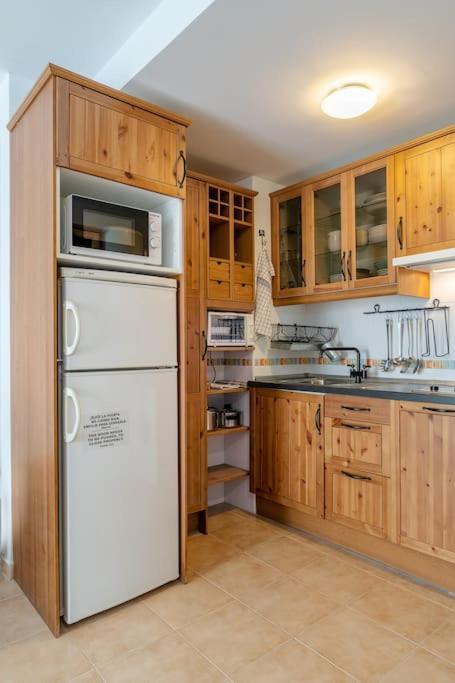 Bonito Apartamento En Monachil Pueblo Esterno foto